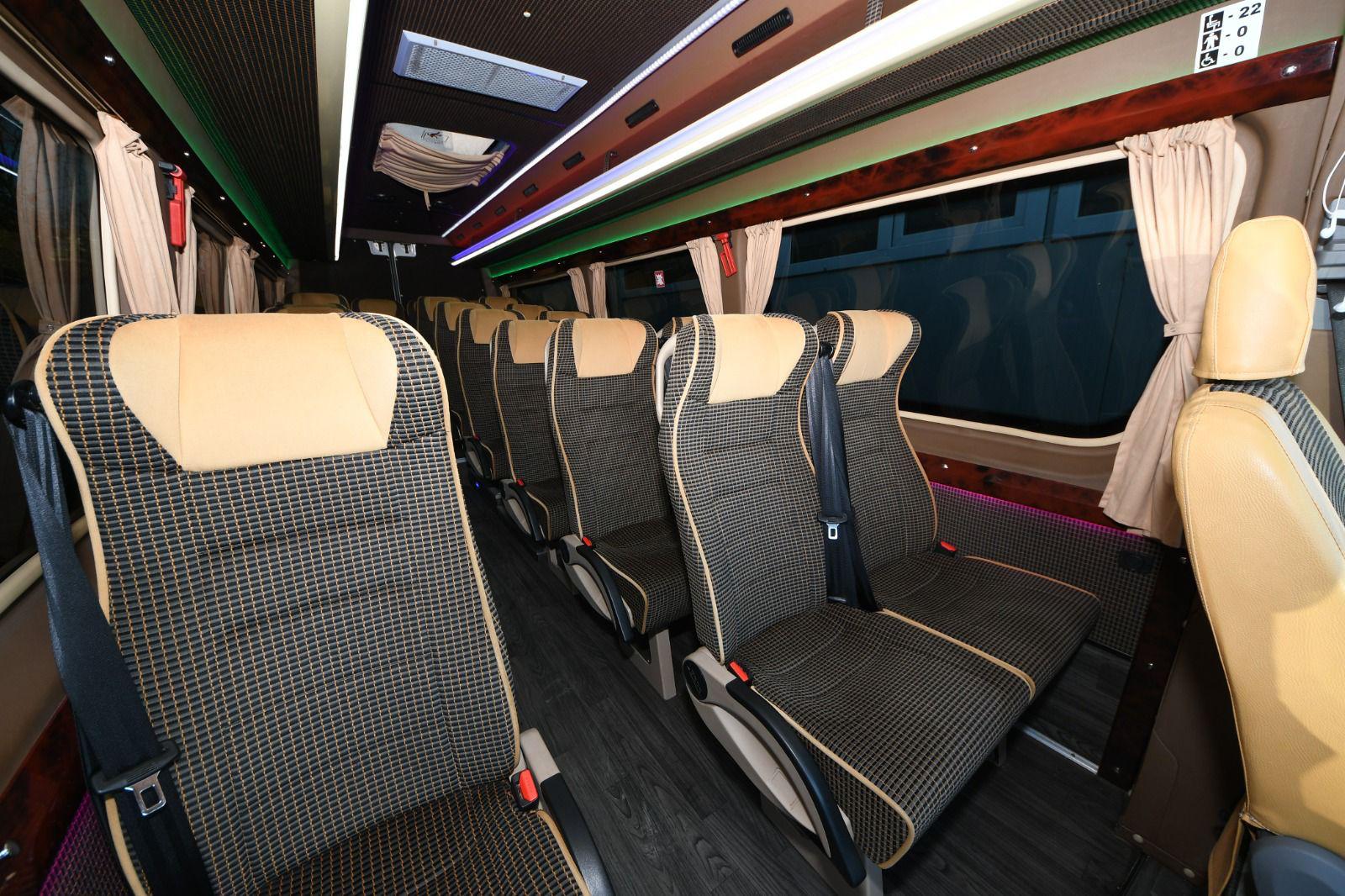 Scaune business class in microbuz RASTOUR