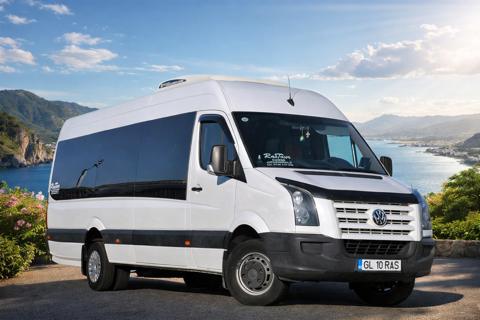 Microbuz RASTOUR de 19 locuri pentru transport corporate si excursii